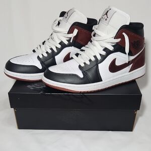 Jordan 1 Black Brown Sneakers Mid-Top Design Size 8 Men
